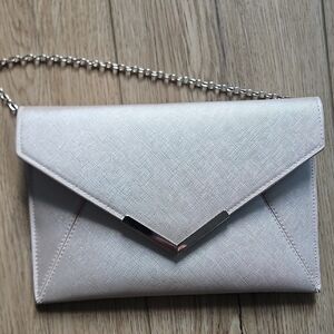 Elegant Pearl White & Silver Women's Clutch With Chain Strap